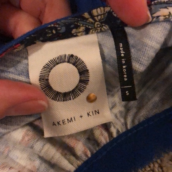 Akemi + Kin Top - Picture 4 of 4